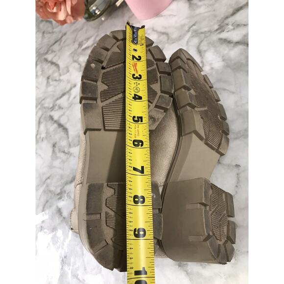 Madden Girl Women's Tessa Chelsea Boot Sand Fab Size 7M Thick Heel - Picture 9 of 10